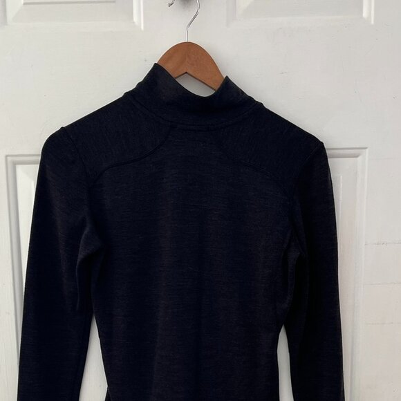 Smartwool Woman's Black 100% Merino Wool Base Layer Top Sz Med - Picture 5 of 9